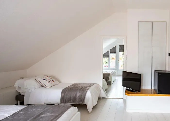 Casa Di Anna 佩萨罗